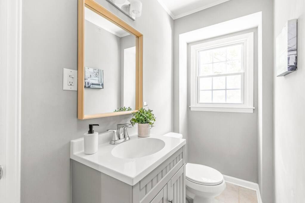 Appartamento Spotless 4Br Near Clt Uptown, Fast Wi-Fi Charlotte Esterno foto